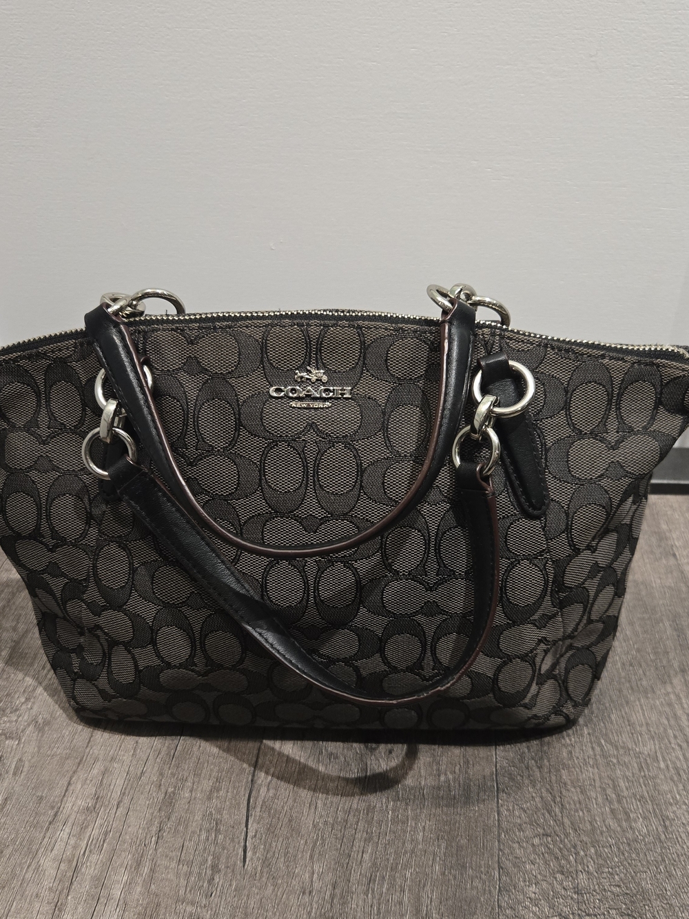 Coach Signature Small Kelsey Satchel Handbag Canvas Gray Black Purse Top Handles - Picture 4 of 16